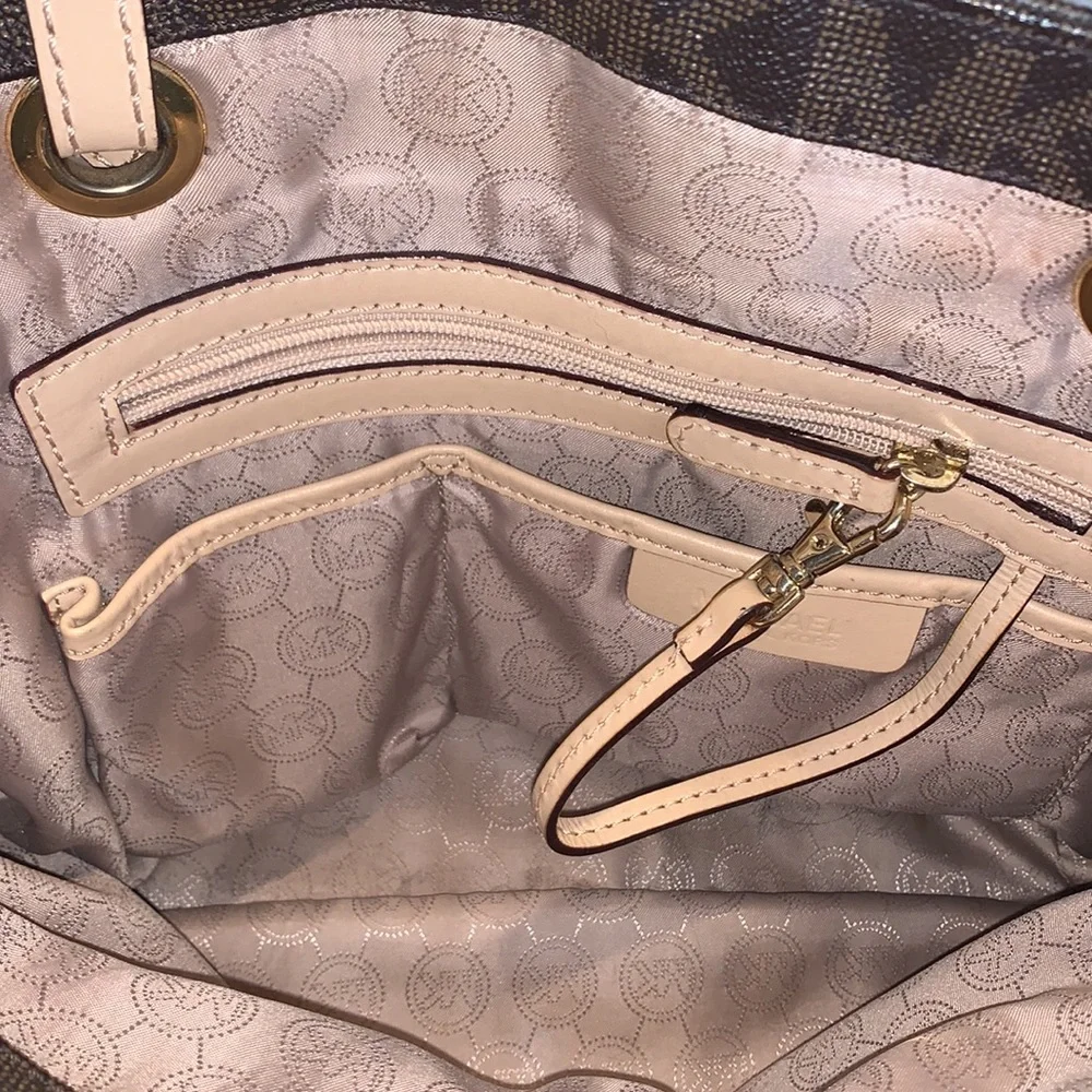 Michael Kors Purse - Picture 11 of 13